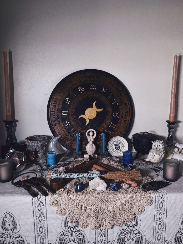 Tour of a Pagan witch's Imbolc altar